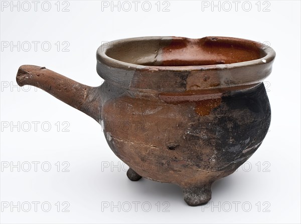 Small saucepan on three legs, stem and shank, saucepan pan pot holder utensils earthenware ceramics earthenware glaze lead glaze