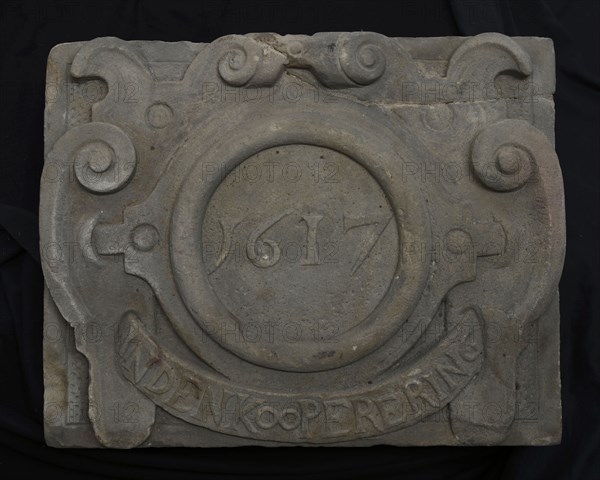 Facade stone with cartouche In den Koopere Ring 1617, facing stone sculpture sculpture building component sandstone stone