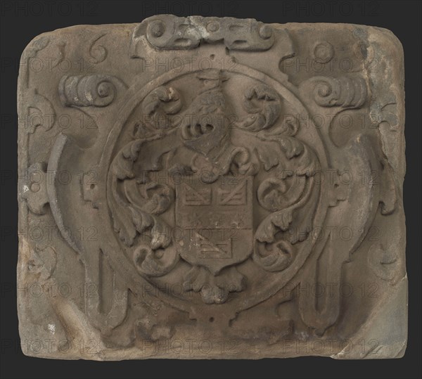 Facing brick with coat of arms Johan van der Veeken 1609, facing sculpture sculpture material building component sandstone stone