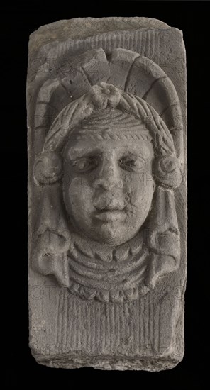 Keystone with gable head, female head with headscarf, keystone gable ornament building component sandstone stone, sculpted Above