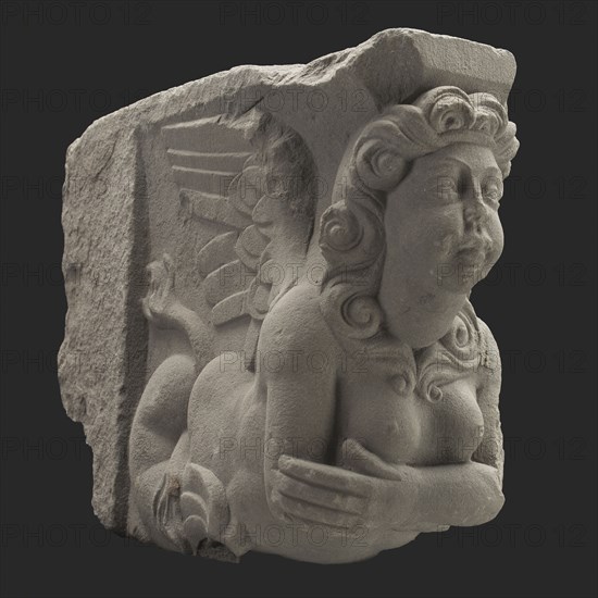 Console with sphinx, console building element sandstone stone, sculpted Console with sphinx on the sides in bas-relief front