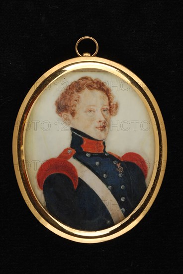 Portrait miniature by J. Hendriksen, portrait miniature painting sculptures ivory crayon ivory backing, Oval portrait miniature