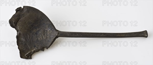 Isaac Jans van Beusecom?, Spoon with fig-shaped container and hexagonal container, spoon cutlery soil find tin metal, cast Figs