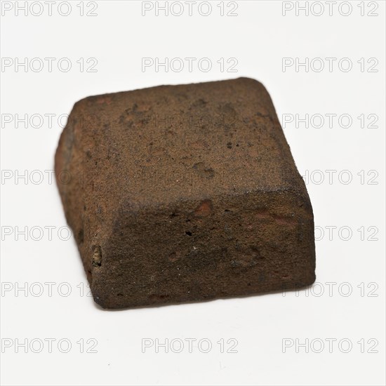 Square conical coin weight, coin weight weight soil find brass bronze metal, gram casted Slightly tapered block archeology