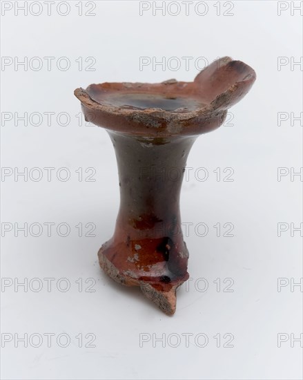 Fragment earthenware toy oil lamp, brown and green glazed, oil lamp lamp lighting tool toy relaxing device earth discovery