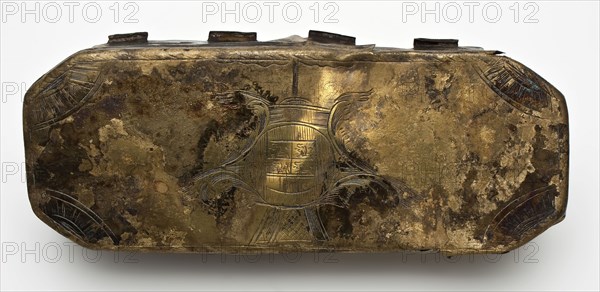 Copper tobacco box, oblong model, decorated with the city arms of Rotterdam, tobacco box holder soil find brass metal, w 5.9