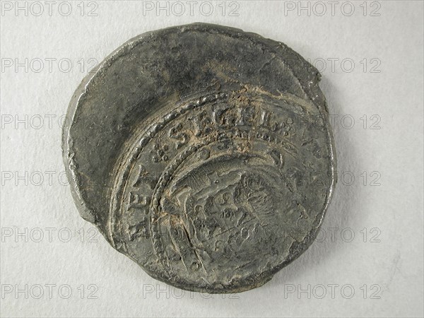 Cloth seal with Rotterdam weapon and ANDERHALF [STAEL], steel lead pinned-red cloth seal hallmark ground find lead metal, Steel