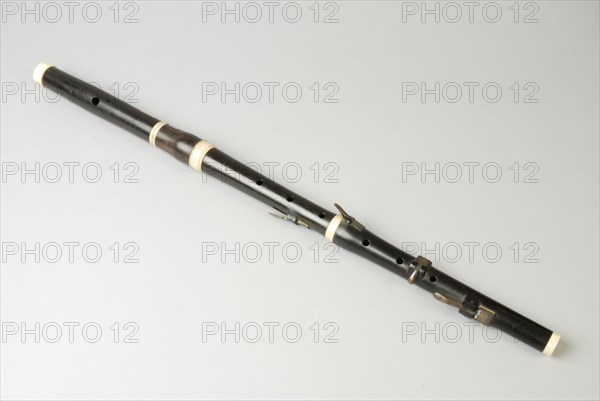 J. Mandt, Ebony flute in four parts, flute flute aerobic musical instrument acoustic wood ebony silver copper metal ivory