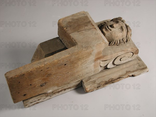 Sculpted console of gutter of Prinsenkerk, console building element carvings sculpture sculptures pine wood, sculpted sawn