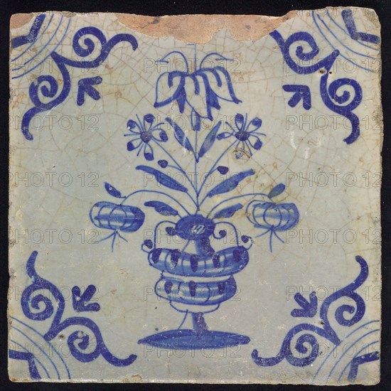 BC, Flower tile, flowerpot in blue on white, corner motif large ox head, wall tile tile sculpture ceramics pottery glaze, baked