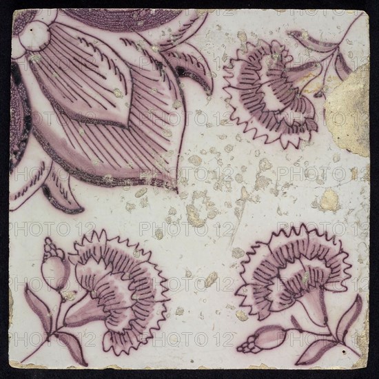 Light-purple ornament tile, central corner motif consists of large quarter of flower, from every other angle comes stem