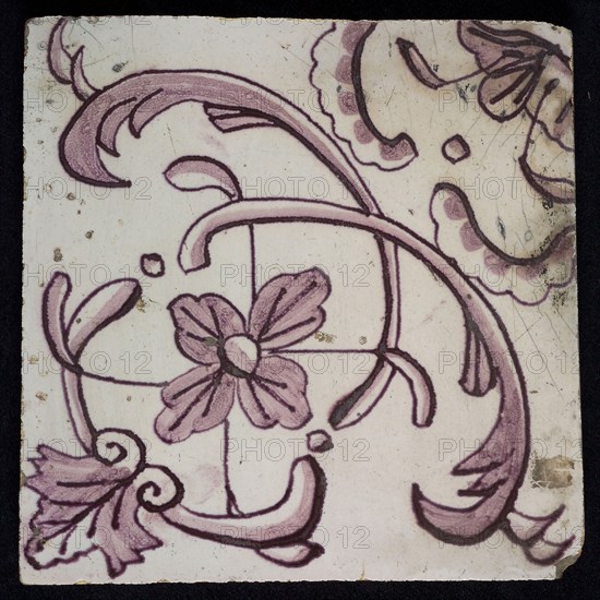 Purple ornament tile, diagonal decor, intersecting leaves, leaf with arch in corner, decentralized flower crossed by four half