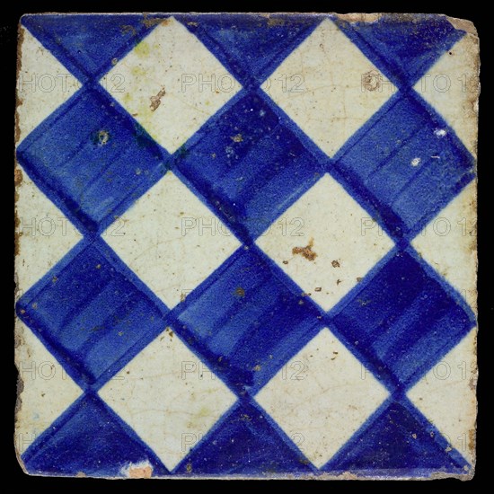 Ornament tile, blue on gray, with dark blue brushed check pattern, outline clearly seen, as checkerplate, small windows, floor