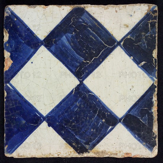 Ornament tile, checkerplate motif, large windows, floor tile tile images ceramic earthenware glaze, Dark blue on gray with dark