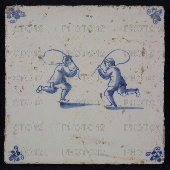 Scene tile, double child's play, corner pattern spider, wall tile tile sculpture ceramic earthenware enamel tinglage, in form