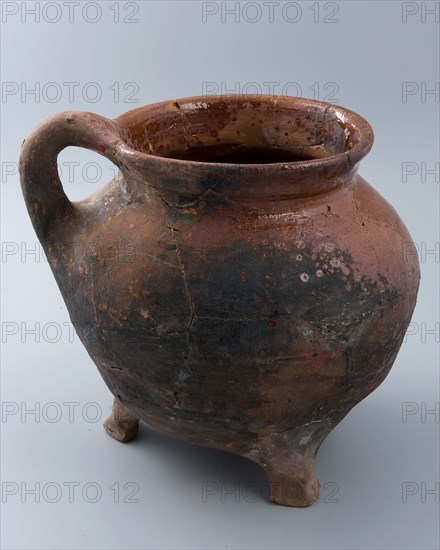 Pottery cooking jug or grape on three legs, one ear, grape cooking pot tableware holder utensils earthenware ceramics