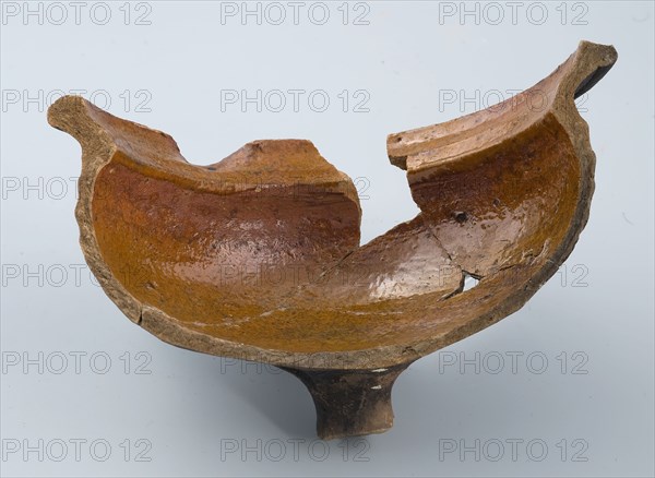 Fragment of earthenware cooking pot or saucepan on three legs, with pouring lip, saucepan cooking pot crockery holder kitchen