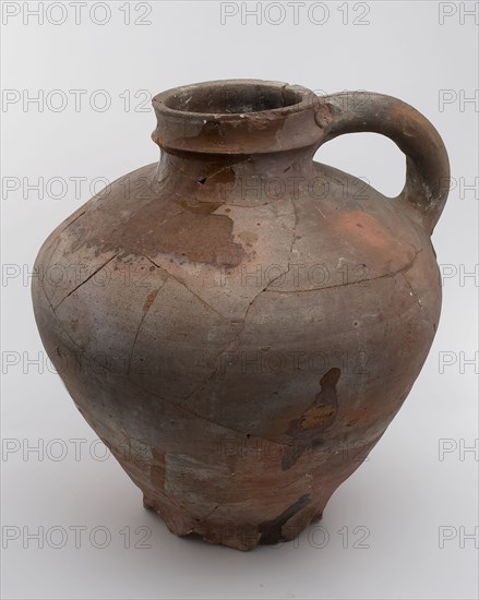 Large pottery water jug on eight stand lobes, narrow neck openings, grooved ear, water jug crockery holder soil find ceramic