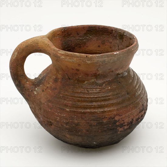 Pottery cooking jug, grape model with sausage ear and broken legs, grape cooking pot crockery holder kitchen utensils