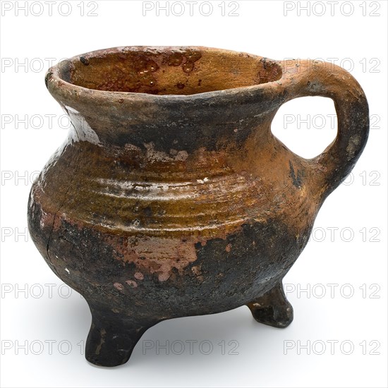 Pottery cooking jug, grape-model, sparingly glazed, sausage ear, on three legs, cooking pot crockery holder utensils earthenware