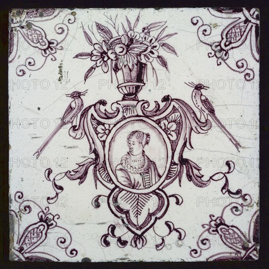 Aalmis, Cartouche tile with woman's portrait in patterned decor, corner motif, quarter rosette, wall tile tile sculpture ceramic