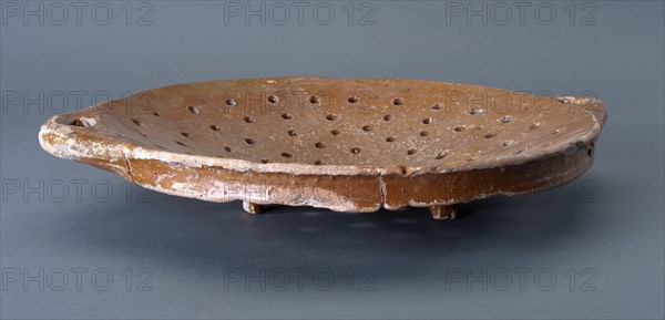 Pottery colander on three legs, two horizontal hook ears, colander kitchenware utensils earth discovery ceramics earthenware