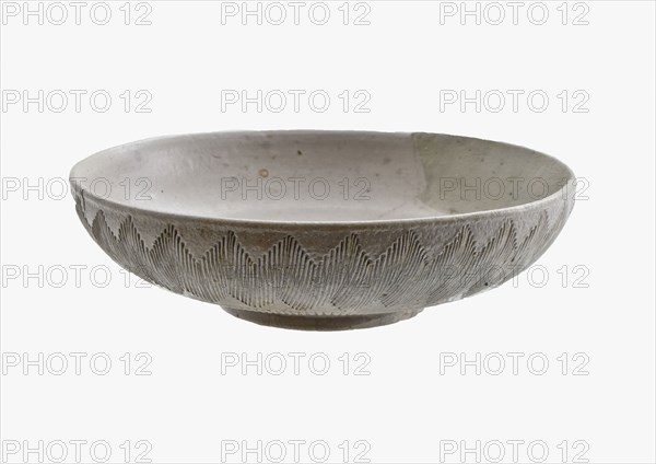 Small stoneware dish or salt plate on stand, Kerbschnittdecor, salt bowl salt barrel tableware holder soil find ceramic