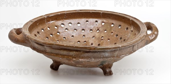 Pottery colander, cup-shaped on three legs, red shard, glazed, colander kitchen utensils equipment soil finds ceramics