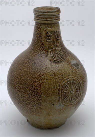 Brown speckled beard man, with beard mask medallion with star motif, Bartmann jug jug tableware holder founding stone ceramics