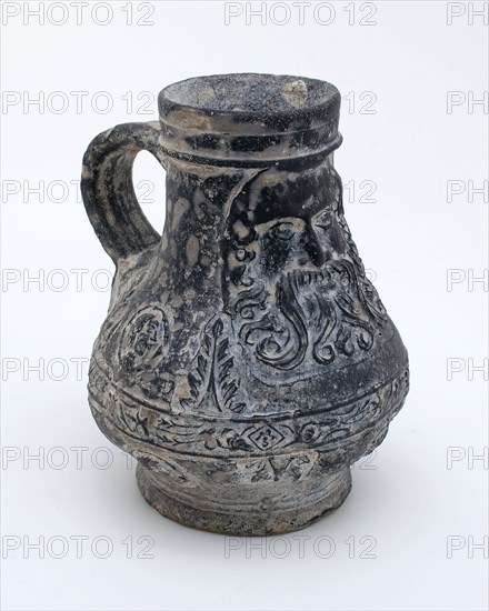 Bartmann jug, also called Bellarmine jug, with frieze over the belly, acanthus leaf and portrait medallions, beard pottery