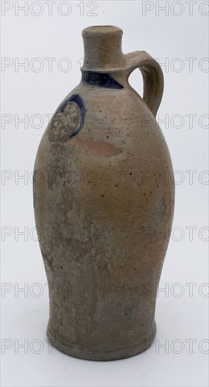 Stoneware mineral water bottle on stand, arched model, stamped mark, mineral pitcher pitcher pitcher holder soil find ceramics