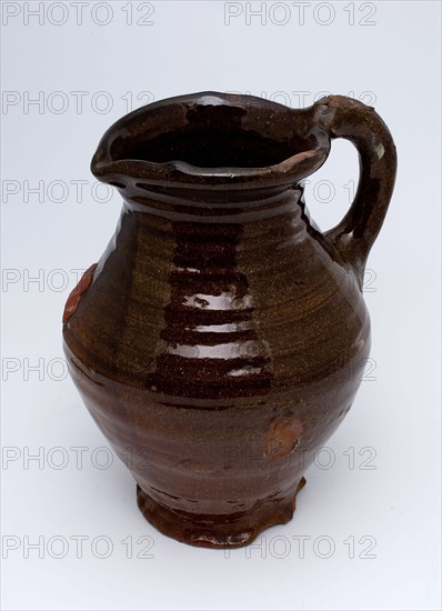 Pottery jug be placed on pinched stand, ear, shaving clip, revolving around shoulder and neck, water jug crockery holder soil