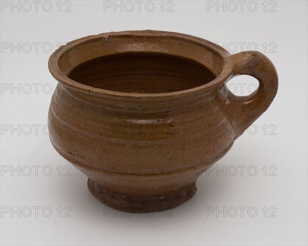 Earthenware chamber pot, ease of use on stand, double conical model with standing ear, pot holder sanitary soil find ceramic