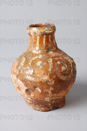 Earthenware oil jug on stand ring with silt decoration on neck and belly, without ear, oil jug crockery holder soil find