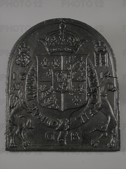 Fireback with coat of arms King of England, year 1614 and HONI-SOIT IL QVI MAL I PANSE GB, hob plate cast iron, cast Rectangular
