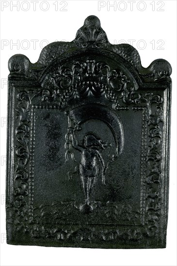 Fireback with 'De Fortuin', woman with streamer, hob plate cast iron, cast Rectangular hearth plate with bow In the middle