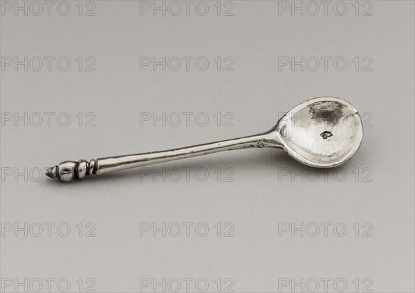 Silver miniature spoon, spoon cutlery miniature model silver, Spoon with round bowl turret as handle end. tax stamp: dolphin