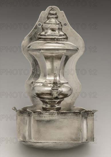 Silversmith: Frederik van Strant II, Silver miniature fountain, fountain dolls toy relaxant miniature model silver, Wall