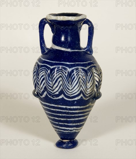 Amphoriskos (Container for Oil), 5th/early 4th century BC, Eastern Mediterranean, possibly Rhodes, Rhodes, Glass, core-formed technique, 9.7 × 4.9 × 4.9 cm (3 7/8 × 1 7/8 × 1 7/8 in.)