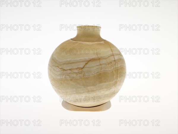 Vessel, Archaic Period/Old Kingdom, Dynasty 1–3 (3050–2630 BC), Egyptian, Egypt, Alabaster, 10.1 × 8.9 × 8.9 cm (4 × 3 1/2 × 3 1/2 in.)