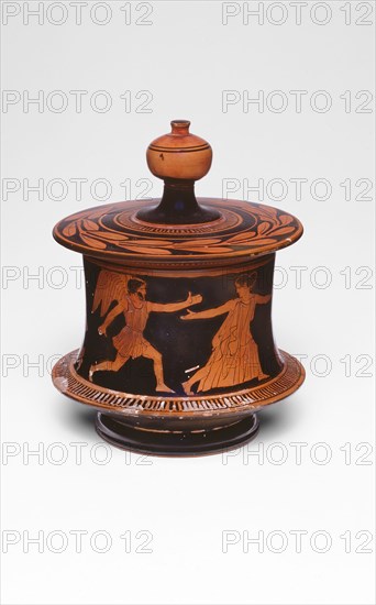 Pyxis (Container for Personal Objects), About 450/440 BC, Greek, Athens, Attributed to the Euaion Painter, Greece, terracotta, decorated in the red-figure technique, H. 13.2 cm (5 1/4), diam. 10.5 cm (4 1/8 in.)