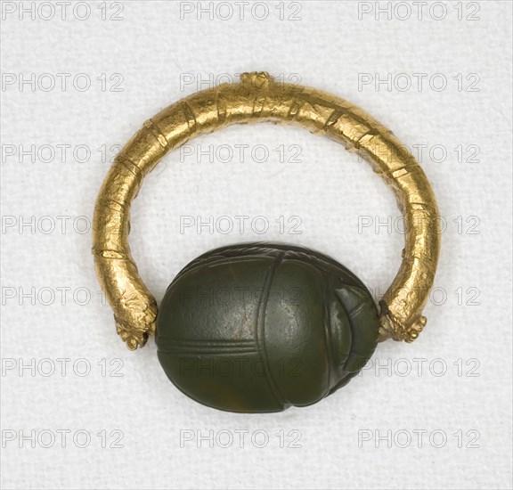 Ring with a Scarab Bezel, Middle Kingdom–Second Intermediate Period (about 1985–1550 BC), Egyptian, Egypt, Gold and green jasper, 1.2 × 2.5 × 2.3 cm (1/2 × 1 × 7/8 in.)