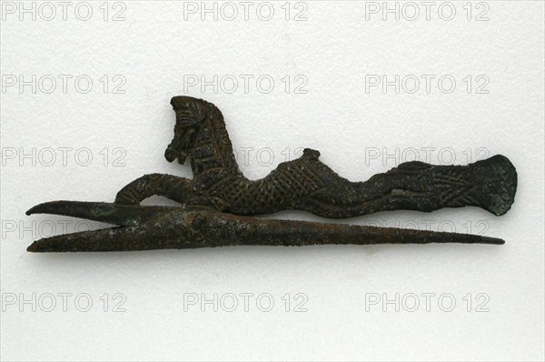 Curling Iron or Hair Crimper, New Kingdom, Dynasty 18 (1550–1292 BC), Egyptian, Egypt, Bronze, 2.25 × 7 × .25 cm (1 7/8 × 2 3/4 × 1/8 in.)
