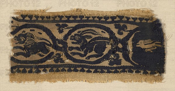 Border, Greco–Roman period (30 B.C.– 641 A.D.), 5th century, Egypt, probably Akhmin, Egypt, Wool and linen, slit tapestry weave, 19.1 × 7.6 cm (7 1/2 × 3 in.)