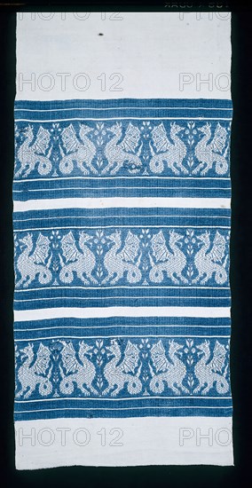 Towel, 15th century, Italy, Perugia, Perúgia, Linen, bands of weft-float faced diamond twill weave, weft-faced, warp-ribbed plain weave with supplementary patterning wefts, 231.6 x 58.15 cm (91 3/16 x 22 7/8 in.)