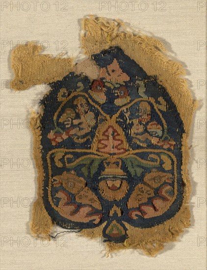 Fragment, Roman period (30 B.C.– 641 A.D.)/Arab period (641–969), 6th/8th century, Coptic, Egypt, Egypt, Linen and wool, slit tapestry weave, 11.4 × 8.9 cm (4 1/2 × 3 1/2 in.)