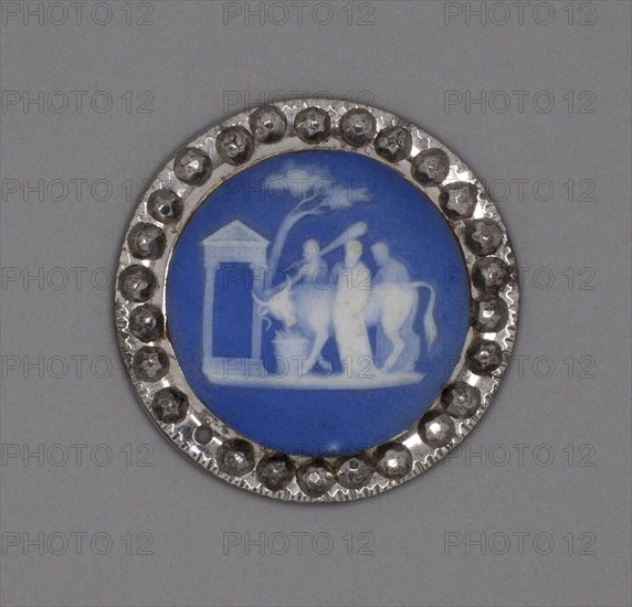 Button with Sacrifice of a Bull, Late 18th century, Wedgwood Manufactory, England, founded 1759, Burslem, Stoneware (jasperware), Diam. 3.5 cm (1 3/8 in.)