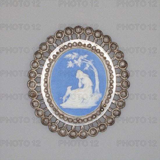 Medallion with Woman and Dog, Late 18th century, Wedgwood Manufactory, England, founded 1759, Burslem, Stoneware (jasperware), 7.8 × 7.0 × 0.8 cm (3 1/16 × 2 3/4 × 5/16 in.)