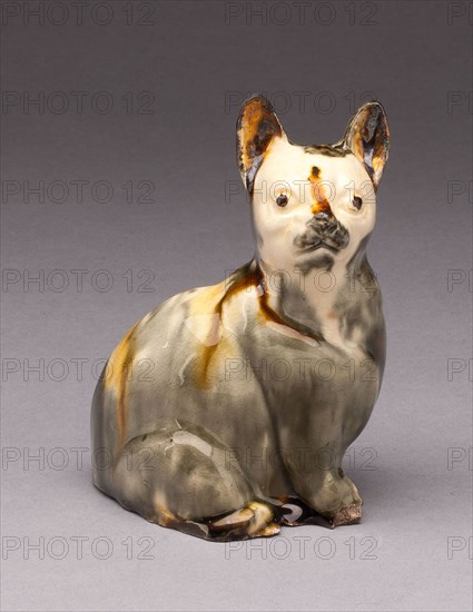 Cat, 1760/70, England, Staffordshire, Staffordshire, Lead-glazed earthenware (creamware), 11.3 x 7.9 x 5.7 cm (4 7/16 x 3 1/8 x 2 1/4 in.)