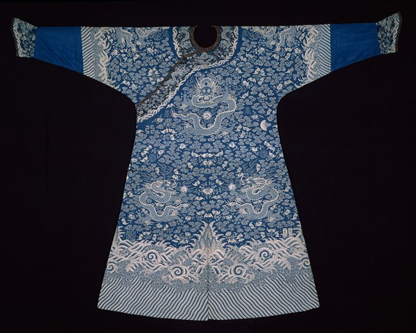 Emperor’s Jifu (Semiformal Court Robe), Qing dynasty (1644–1911), 1825/50, Manchu, China, Silk, slit tapestry weave, painted details, upper sleeves: silk, satin weave self-patterned by areas of twill weave, lower sleeves: silk, twill weave, impressed ribs, 151.4 × 199.7 cm (59 5/8 × 78 5/8 in.)